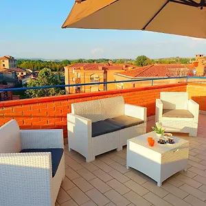 Siena Con Splendido Terrazzo Presciano